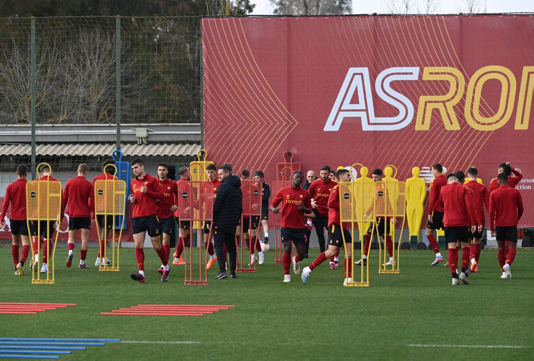 Vigilia di Roma-Salisburgo: allenamento con la mascherina per Abraham- FOTO GALLERY - immagine 13
