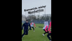 VIDEO PSG, Di Maria accoglie Pochettino: tunnel al tecnico argentino ed esultanza particolare