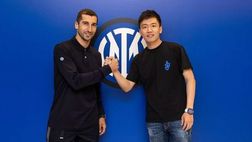 L’Inter annuncia Mkhitaryan. Lui: “Felice di iniziare nuovo capitolo”. La foto con Zhang
