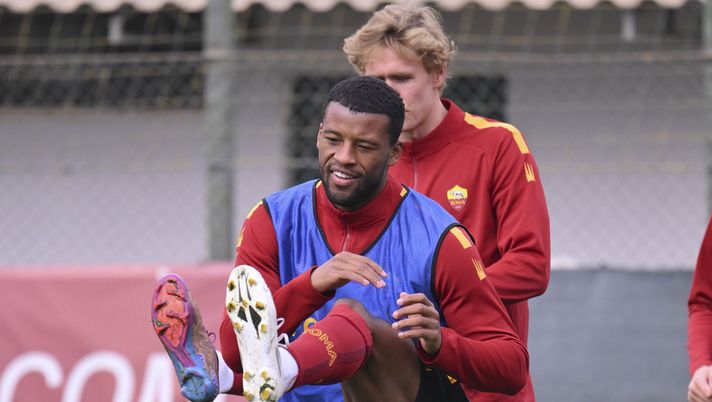 Roma, Wijnaldum si allena in gruppo a due giorni dal match contro la Fiorentina - immagine 1