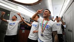 VIDEO / Inter, che festa nel viaggio di ritorno. Le immagini in aereo con la Supercoppa