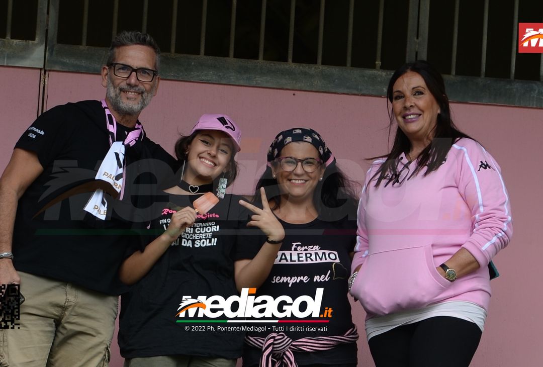 FOTOTIFO Palermo-Pisa 3-3, i tifosi allo Stadio “Renzo Barbera” (Gallery) - immagine 49