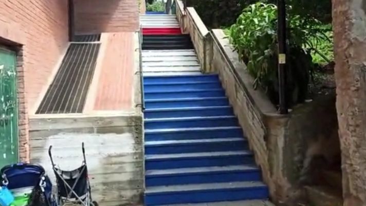 Sampdoria, i tifosi portano il derby della scalinata anche a…..Chiavari Sampdoria, i tifosi portano il derby della scalinata anche a…..Chiavari