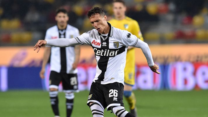 FROSINONE, ITALY - APRIL 03: Luca Siligardi of Parma Calcio in action during the Serie A match between Frosinone Calcio and Parma Calcio at Stadio Benito Stirpe on April 3, 2019 in Frosinone, Italy.  (Photo by Giuseppe Bellini/Getty Images)  Feralpisalò, Siligardi: “Palermo? Andremo al Barbera con un obiettivo. L’andata…” - immagine 1