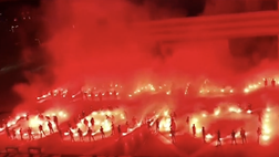 VIDEO Milan, continua la festa Champions: tifosi in delirio davanti alla sede del club