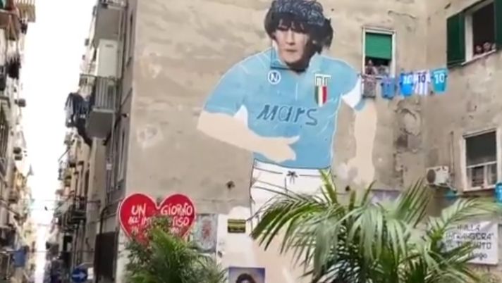 Bruno Conti ai Quartieri Spagnoli: in pellegrinaggio da Maradona 