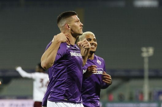 FLORENCE, ITALY - FEBRUARY 01: Luka Jovic of ACF Fiorentina celebrates after scoring a goal during the Coppa Italia Quarter Final matcy between Fiorentina and Torino at Stadio Artemio Franchi on February 1, 2023 in Florence, Italy. (Photo by Gabriele Maltinti/Getty Images) Jovic