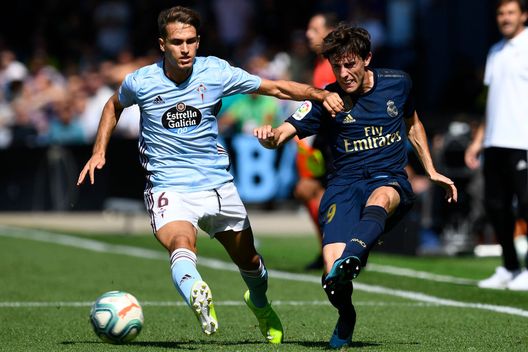 Agosto 2019, Odriozola con il Real a Vigo (Photo by Octavio Passos/Getty Images) Real Madrid, Odriozola non gioca mai: cessione in vista a gennaio- immagine 2