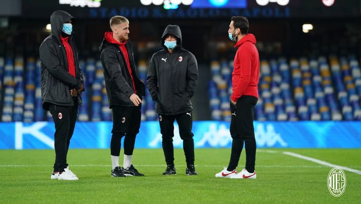 Napoli-Milan, serie a, pre match al San Paolo (@acmilan) Napoli-Milan, serie a, pre match al San Paolo (@acmilan)
