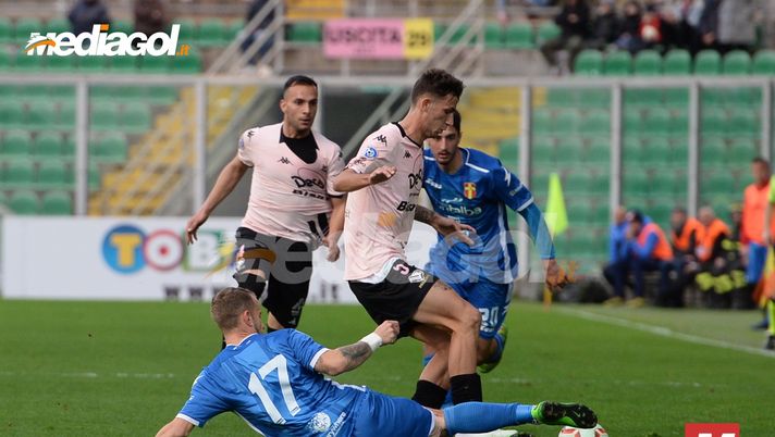 Trapani, si studiano due colpi a centrocampo: occhi puntati sull’ex Palermo Ambro  Trapani, si studiano due colpi a centrocampo: occhi puntati sull’ex Palermo Ambro