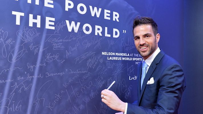 MONACO, MONACO - FEBRUARY 18: Cesc Fabregas at the Nelson Mandela wall during the 2019 Laureus World Sports Awards on February 18, 2019 in Monaco, Monaco. (Photo by Christian Alminana/Getty Images for Laureus) Il derby Hartomo-Berlusconi continua: con Fabregas il Como sogna la A - immagine 1