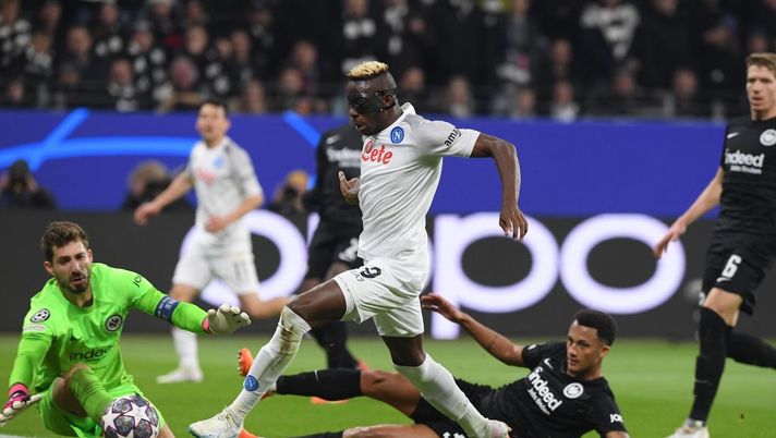 FRANKFURT AM MAIN, GERMANY - FEBRUARY 21: Vìctor Osimhen of Napoli scores the 0-1 goal of Napoli during the UEFA Champions League round of 16 leg one match between Eintracht Frankfurt and SSC Napoli at Deutsche Bank Park on February 21, 2023 in Frankfurt am Main, Germany. (Photo by SSC NAPOLI/SSC NAPOLI via Getty Images) Napoli, sempre Napoli, fortissimamente Napoli - immagine 1