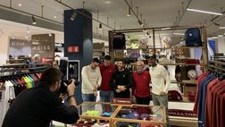 Toro, selfie e autografi con i tifosi per Ricci e Lazaro alla Rinascente