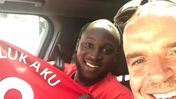 Van der Meyde fa sognare i tifosi dell’Inter: foto con Lukaku e una “promessa”