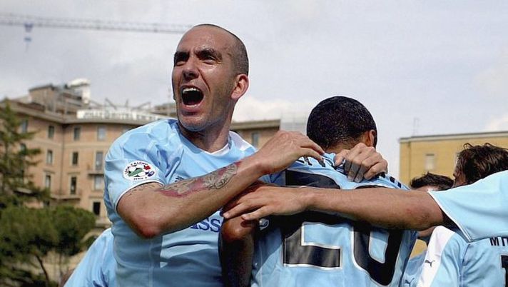 Paolo Di Canio protagonista con la maglia della Lazio nel 2004 Paolo Di Canio protagonista con la maglia della Lazio nel 2004