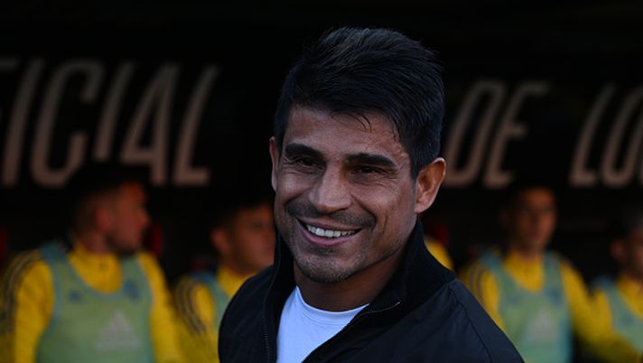 SANTA FE, ARGENTINA - SEPTEMBER 04: Hugo Ibarra coach of Boca Juniors looks on prior a match between Colón and Boca Juniors as part of Liga Profesional 2022 at Brigadier General Estanislao Lopez Stadium on September 4, 2022 in Santa Fe, Argentina. (Photo by Luciano Bisbal/Getty Images) LA SETTIMANA CALDA DI BOCA-RIVER