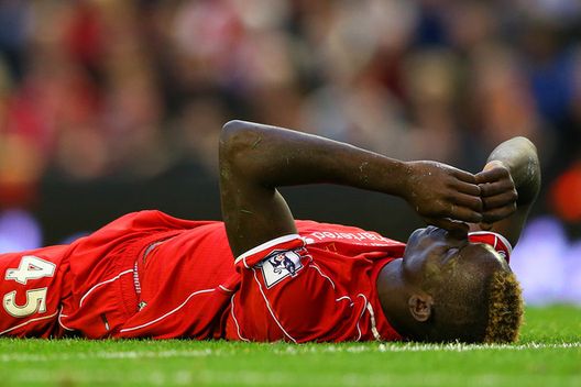Mario Balotelli a terra (zimbio.com) Mario Balotelli a terra (zimbio.com)