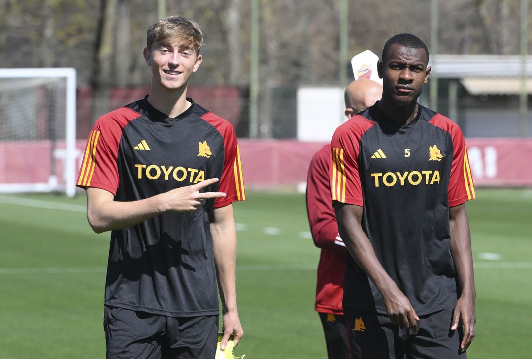 Trigoria, sorrisi e concentrazione nell’allenamento post derby – FOTOGALLERY - immagine 22