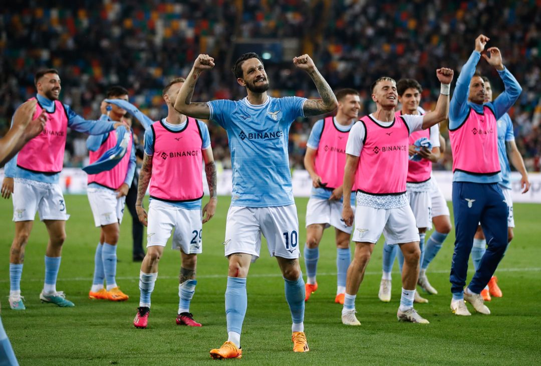 La Lazio esulta sotto il settore ospiti