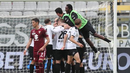 LA SPEZIA, ITALY - MAY 15: Mbala Nzola of Spezia Calcio celebrates after scoring a goal during the Serie A match between Spezia Calcio and Torino FC at Stadio Alberto Picco on May 15, 2021 in La Spezia, Italy. (Photo by Gabriele Maltinti/Getty Images) LA SPEZIA, ITALY - MAY 15: Mbala Nzola of Spezia Calcio celebrates after scoring a goal during the Serie A match between Spezia Calcio and Torino FC at Stadio Alberto Picco on May 15, 2021 in La Spezia, Italy. (Photo by Gabriele Maltinti/Getty Images)