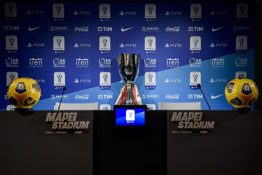 Supercoppa Italia, sarà Derby tra Milan e Inter: si giocherà in Arabia Saudita (getty images) Supercoppa Italia, sarà Derby tra Milan e Inter: si giocherà in Arabia Saudita (getty images)