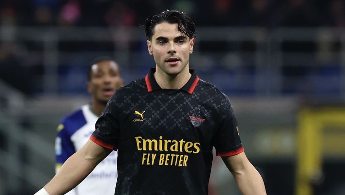 Riccardo Sottil AC Milan Milan-Verona 1-0 Serie A 2024-2025