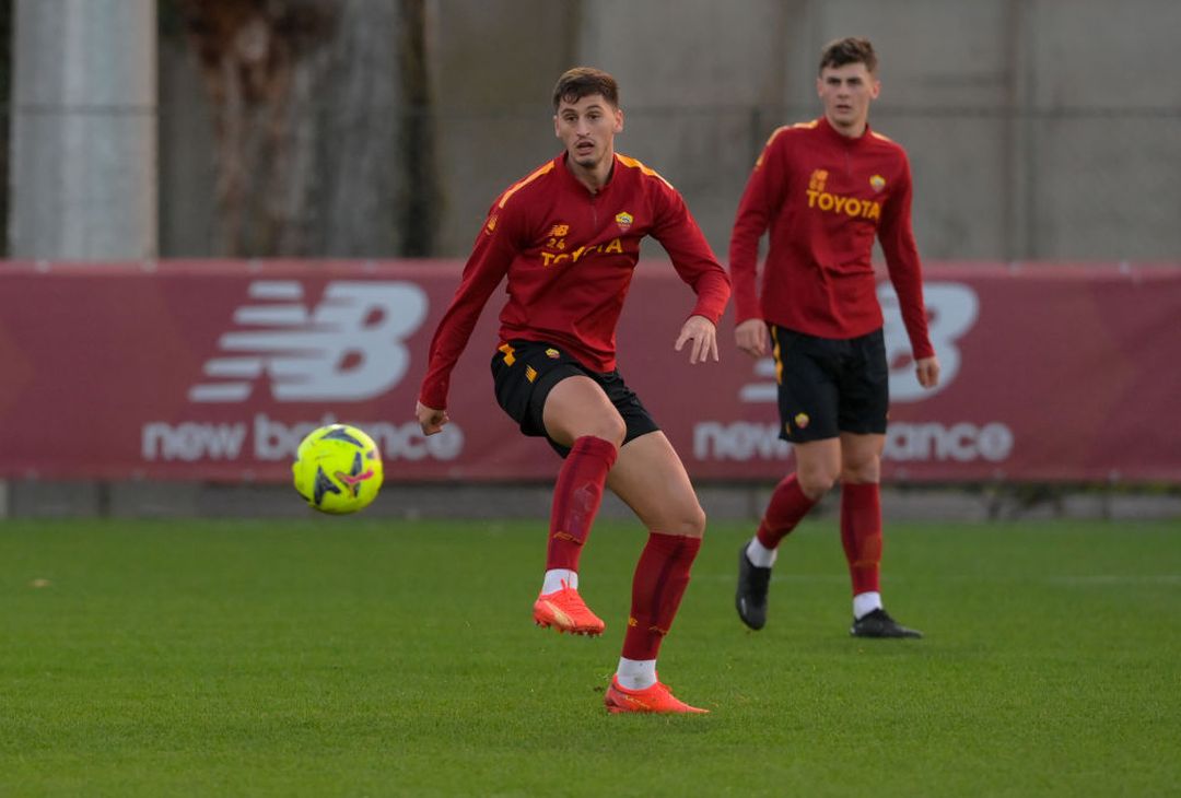 Trigoria, ripresa dopo Milan-Roma: gol di Solbakken. C’è Karsdorp – FOTO GALLERY - immagine 29