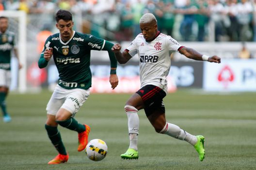 (Photo by Miguel Schincariol/Getty Images) Il derby nazionale Palmeiras-Flamengo finisce pari: tanti “italiani” in campo…- immagine 2