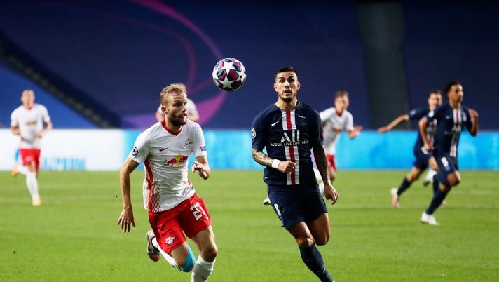LISBON, PORTUGAL - AUGUST 18: Patrik Schick of RB Leipzig battles for possession with Leandro Paredes of Paris Saint-Germain during the UEFA Champions League Semi Final match between RB Leipzig and Paris Saint-Germain F.C at Estadio do Sport Lisboa e Benfica on August 18, 2020 in Lisbon, Portugal. (Photo by Manu Fernandez/Pool via Getty Images) 