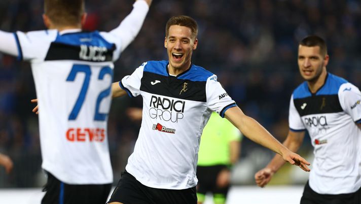 BRESCIA, ITALY - NOVEMBER 30: Mario Pasalic (C) of Atalanta BC celebrates his second goal during the Serie A match between Brescia Calcio and Atalanta BC at Stadio Mario Rigamonti on November 30, 2019 in Brescia, Italy. (Photo by Marco Luzzani/Getty Images) BRESCIA, ITALY - NOVEMBER 30: Mario Pasalic (C) of Atalanta BC celebrates his second goal during the Serie A match between Brescia Calcio and Atalanta BC at Stadio Mario Rigamonti on November 30, 2019 in Brescia, Italy. (Photo by Marco Luzzani/Getty Images)