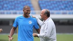 Rischio Covid e freddo: Rafa Benitez blindato nel Centro giovanile con il suo Dalian Pro
