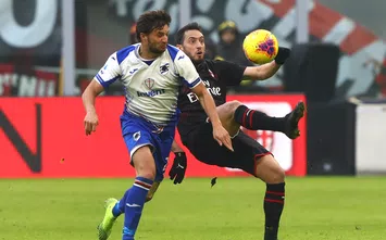  Hakan Calhanoglu durante Milan-Sampdoria (credits: GETTY Images)