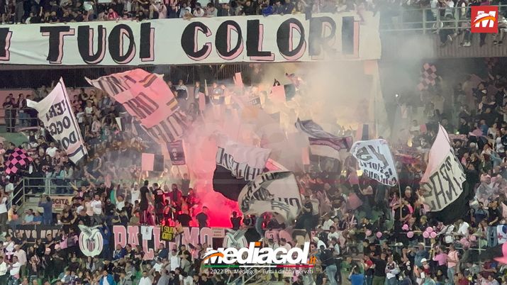 Palermo, ultras in polemica con il club. CNI: “Discriminati perché non vogliamo tessera del tifoso”  Palermo