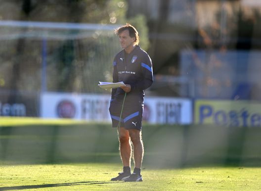 Roberto Mancini (Commissario Tecnico Italia) in allenamento con la Nazionale Italiana a Coverciano | News (Getty Images) Roberto Mancini Italia allenamento Coverciano