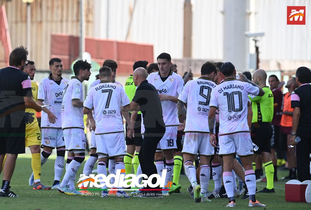 FOTO Reggina-Palermo 3-0 4a giornata Serie B 2022-23 (Gallery) - immagine 23