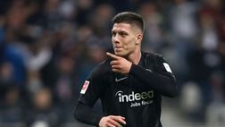 Inter, Jovic sr: “Tanti club su di lui. Vorrebbe restare all’Eintracht, ma se lo vendessero…”