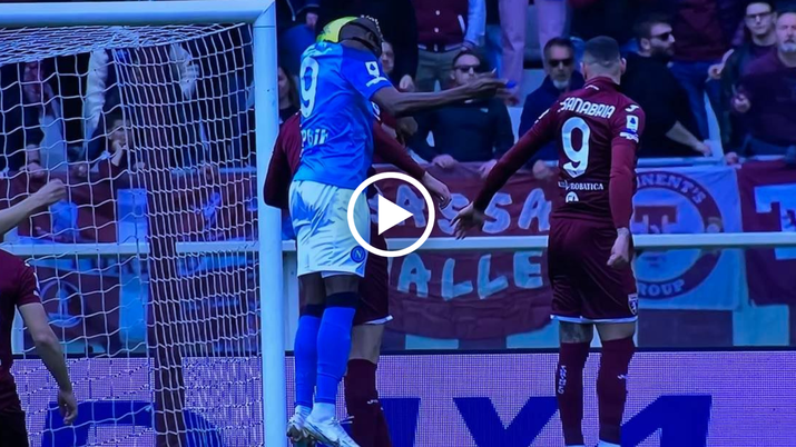 VIDEO Torino-Napoli 0-1, l’incornata di Osimhen regala il vantaggio agli azzurri VIDEO Torino-Napoli 0-1, l’incornata di Osimhen regala il vantaggio agli azzurri - immagine 1