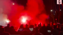 VIDEO Atalanta-Real Madrid, cori, assembramenti e fumogeni: in centinaia al ‘Gewiss Stadium’ nonostante l’appello dell’Ats