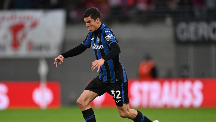LEIPZIG, GERMANY - APRIL 07: Matteo Pessina of Atalanta in action during the UEFA Europa League Quarter Final Leg One match between RB Leipzig and Atalanta at Football Arena Leipzig on April 07, 2022 in Leipzig, Germany. (Photo by Stuart Franklin/Getty Images)