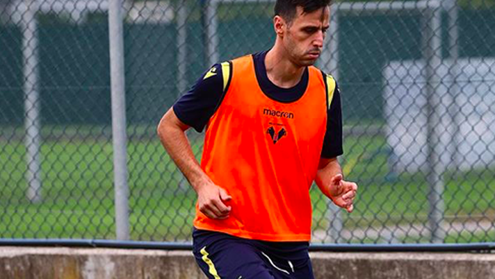 Instagram @hellasveronafc  Instagram @hellasveronafc