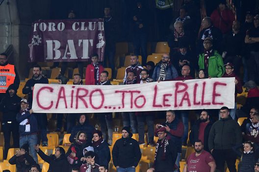 LECCE, ITALY - FEBRUARY 02: Torino FC supporters banners during the Serie A match between US Lecce and Torino FC at Stadio Via del Mare on February 02, 2020 in Lecce, Italy. (Photo by Francesco Pecoraro/Getty Images) LECCE, ITALY - FEBRUARY 02: Torino FC supporters banners during the Serie A match between US Lecce and Torino FC at Stadio Via del Mare on February 02, 2020 in Lecce, Italy. (Photo by Francesco Pecoraro/Getty Images)