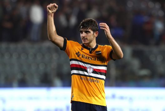 CREMONA, ITALY - OCTOBER 24: Gonzalo Villar of UC Sampdoria celebrates the victory at the end of the Serie A match between US Cremonese and UC Sampdoria at Stadio Giovanni Zini on October 24, 2022 in Cremona, Italy. (Photo by Marco Luzzani/Getty Images) Tattica e fisicità: così Stankovic vuole fermare la Fiorentina- immagine 2