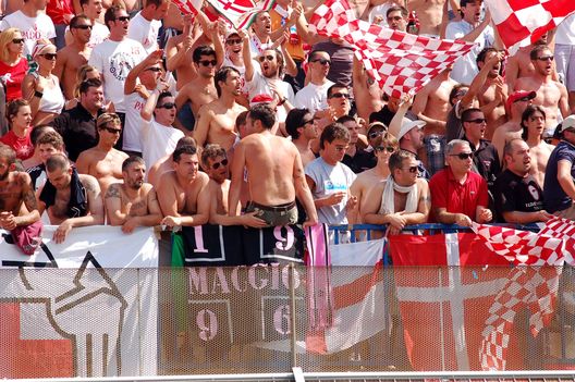 Gli Ultras del Padova avvisano la squadra: “La musica cambia!”- immagine 2