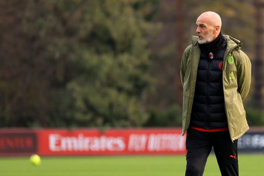 CAIRATE, ITALY - JANUARY 22: Stefano Pioli Head coach of AC Milan looks on during an AC Milan training session at Milanello on January 22, 2023 in Cairate, Italy. (Photo by Giuseppe Cottini/AC Milan via Getty Images) Lazio