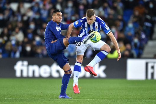 (Photo by Juan Manuel Serrano Arce/Getty Images) Niente giallo: Casemiro non mancherà l’appuntamento con il derby- immagine 2