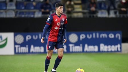 CAGLIARI, ITALY - JANUARY 11: Raoul Bellanova of Cagliari in action during the Serie A match between Cagliari Calcio v Bologna FC at Sardegna Arena on January 11, 2022 in Cagliari, Italy. (Photo by Enrico Locci/Getty Images)