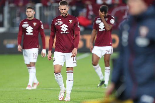 LA SPEZIA, ITALY - NOVEMBER 06: Marko Pjaca of Torino FC shows his dejection during the Serie A match between Spezia Calcio v Torino FC at Stadio Alberto Picco on November 6, 2021 in La Spezia, Italy. (Photo by Gabriele Maltinti/Getty Images) Toro, numeri horror al rientro dopo la sosta. Ma Juric ha già invertito il trend- immagine 2