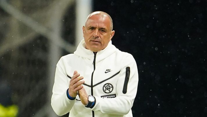 BRATISLAVA, SLOVAKIA - MARCH 23: Headcoach Francesco Calzona of Slovakia reacts on the sideline during the international friendly match between Slovakia and Austria at National Football stadium on March 23, 2024 in Bratislava, Slovakia. (Photo by Christian Hofer/Getty Images) calzona