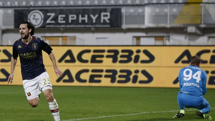 LA SPEZIA, ITALY - DECEMBER 23: Mattia Destro of Genoa CFC celebrates after scoring a goal during the Serie A match between Spezia Calcio and Genoa CFC at Stadio Alberto Picco on December 23, 2020 in La Spezia, Italy. (Photo by Gabriele Maltinti/Getty Images) LA SPEZIA, ITALY - DECEMBER 23: Mattia Destro of Genoa CFC celebrates after scoring a goal during the Serie A match between Spezia Calcio and Genoa CFC at Stadio Alberto Picco on December 23, 2020 in La Spezia, Italy. (Photo by Gabriele Maltinti/Getty Images)