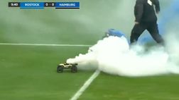 VIDEO – Incredibile in Germania. Invasione di campo con macchine telecomandate